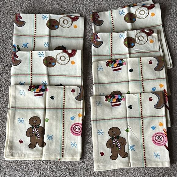 St. Nicholas Square Set of 7 Holiday Gingerbread Napkins! - Picture 2 of 8